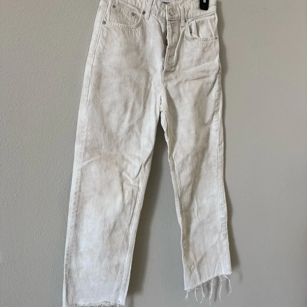 Zara Acid Wash Cream Straight Leg Jeans with Frayed Hem Button Fly Size 6 - Picture 2 of 7
